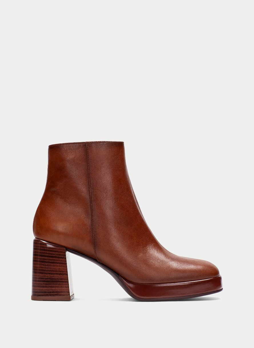 HISPANITAS # TOKIO TAN HISPANITAS # TOKIO TAN