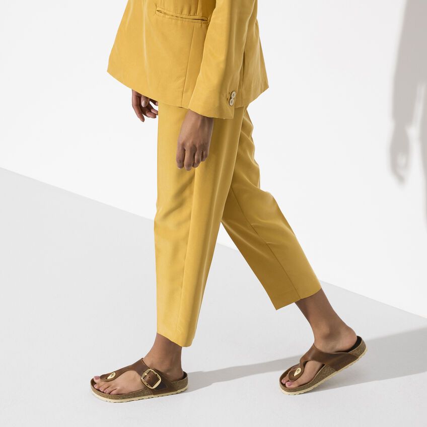 BIRKENSTOCK # GIZEH BIG BUCKLE COGNAC