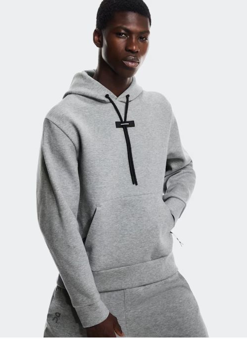 ON RUNNING # FOCUS TECH HOODIE BASALT