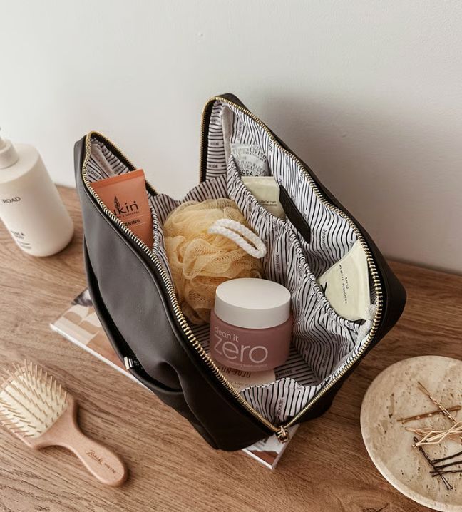 LOUENHIDE # VANESSA TROUSSE