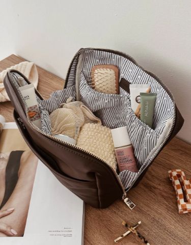 LOUENHIDE # VANESSA TROUSSE