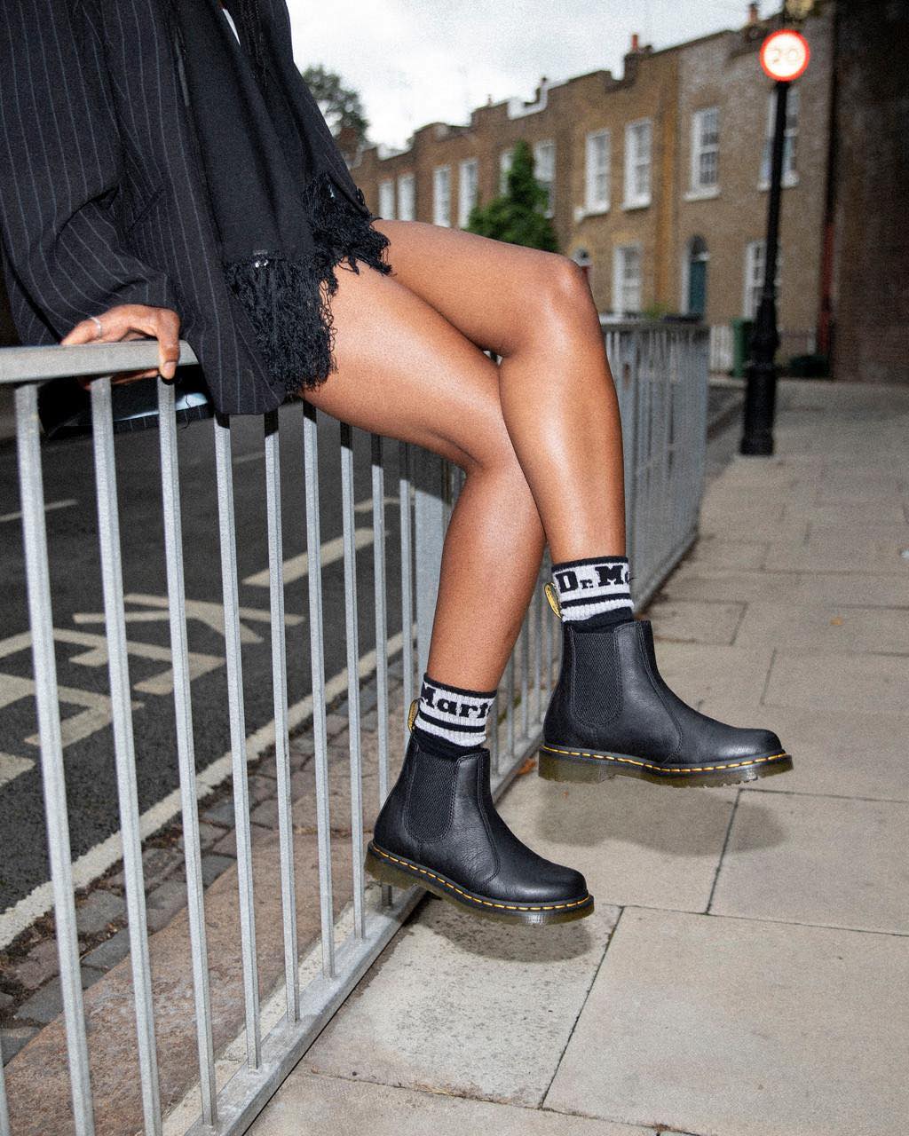 DR MARTENS # 2976 VIRGINIA NOIR