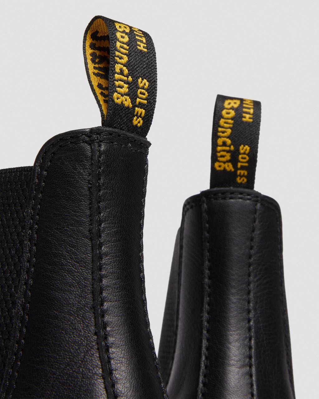 DR MARTENS # 2976 VIRGINIA NOIR