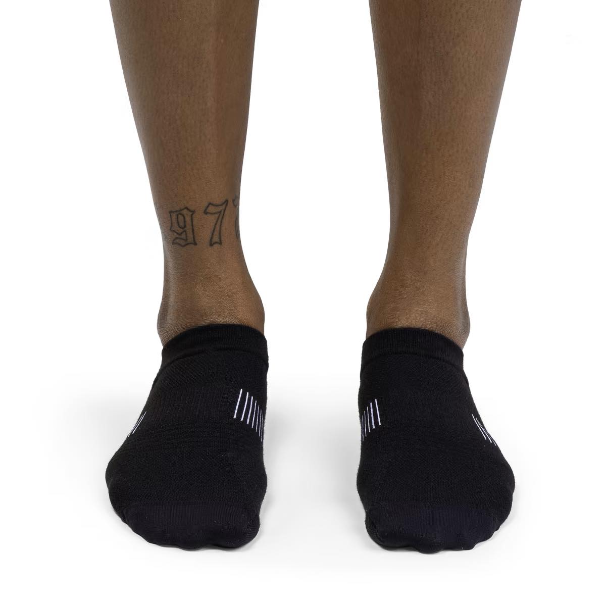 ON RUNNING # ULTRALIGHT SOCK NOIR