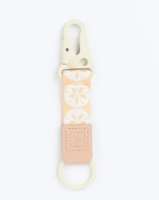 THREAD # KAYCHAIN CLIP SAND DOLLAR