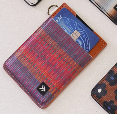 THREAD # VERTICAL WALLET CLARA