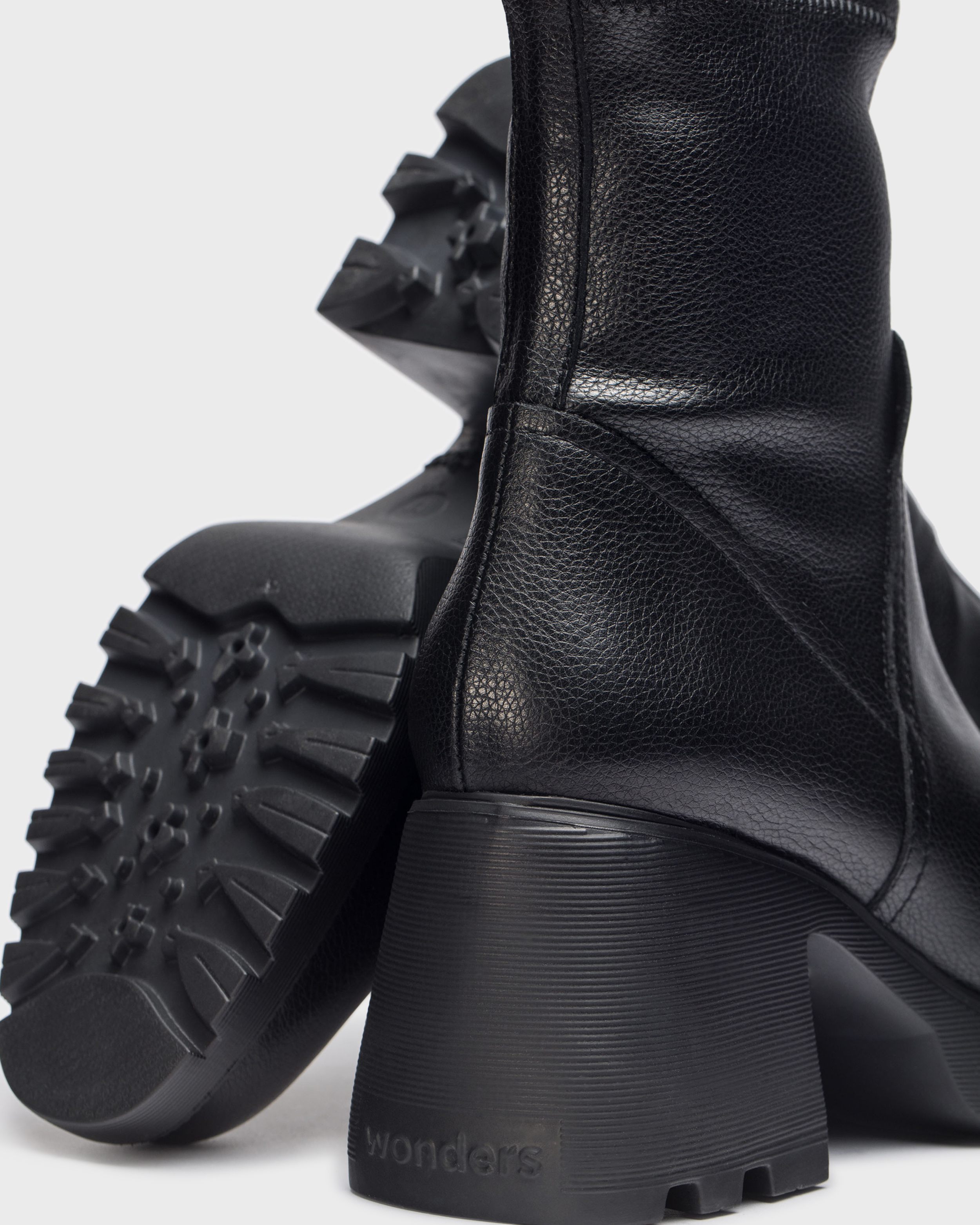 WONDERS # G6707 NOIR