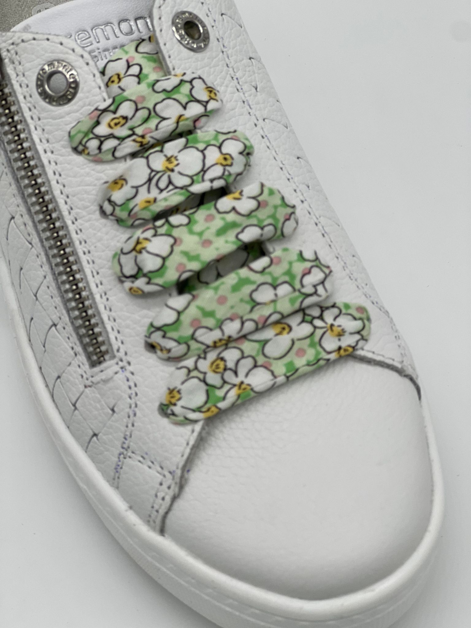 MINX BOUTIQUE FLORAL